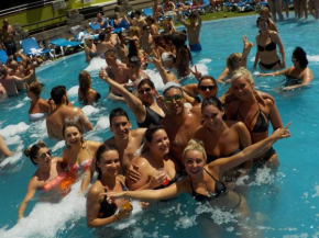  Benidorm Celebrations Music Resort  Бенидорм